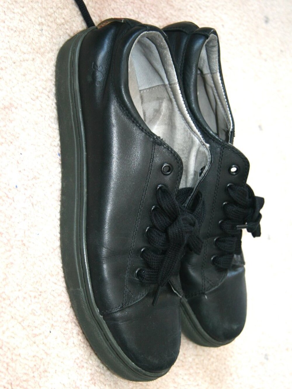 Academia leather sneakers